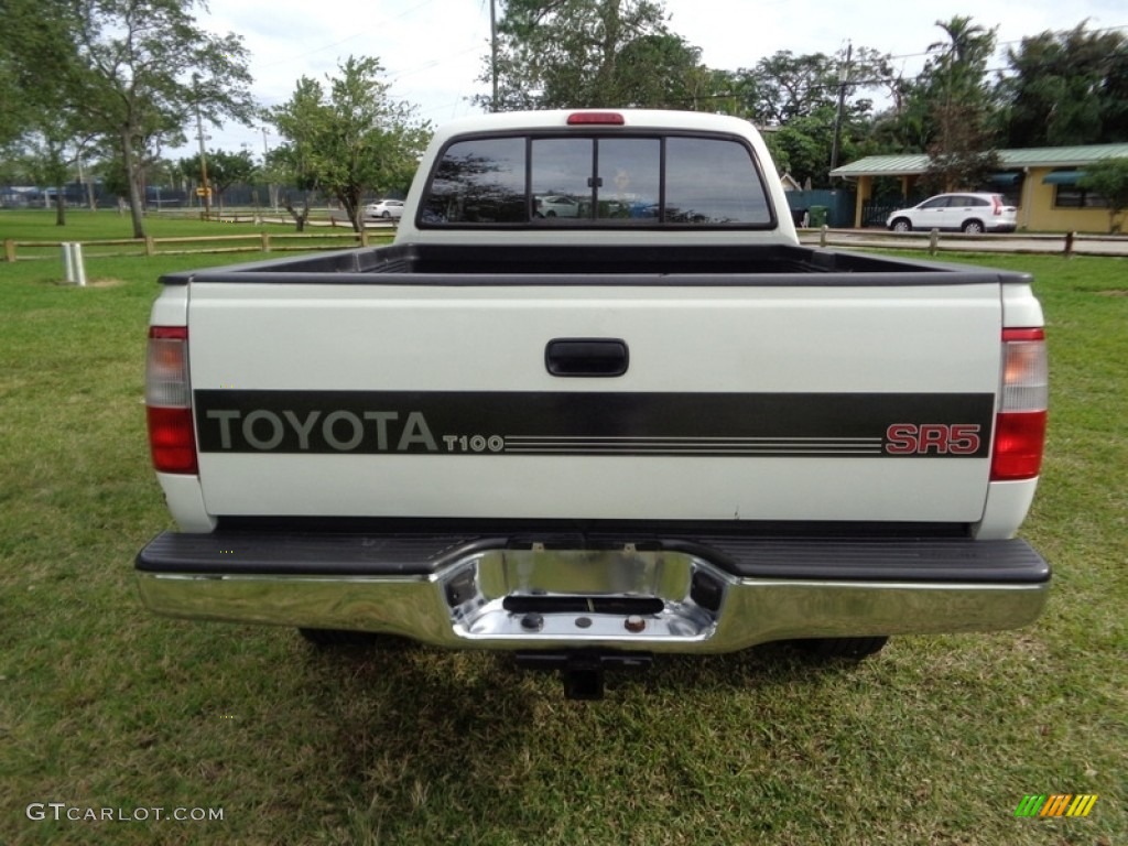 1995 T100 Truck SR5 Extended Cab 4x4 - White / Gray photo #35