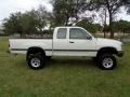 White - T100 Truck SR5 Extended Cab 4x4 Photo No. 53