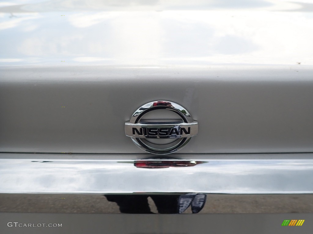 2018 Maxima S - Brilliant Silver / Charcoal photo #7