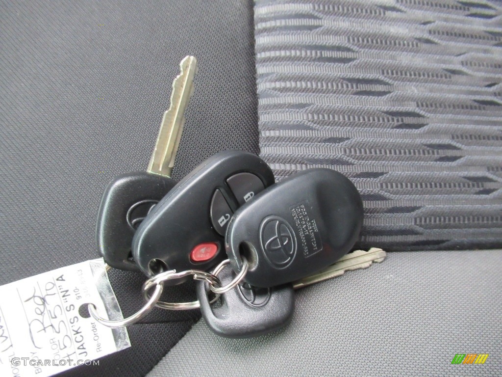 2015 Toyota Tundra TRD Double Cab 4x4 Keys Photos