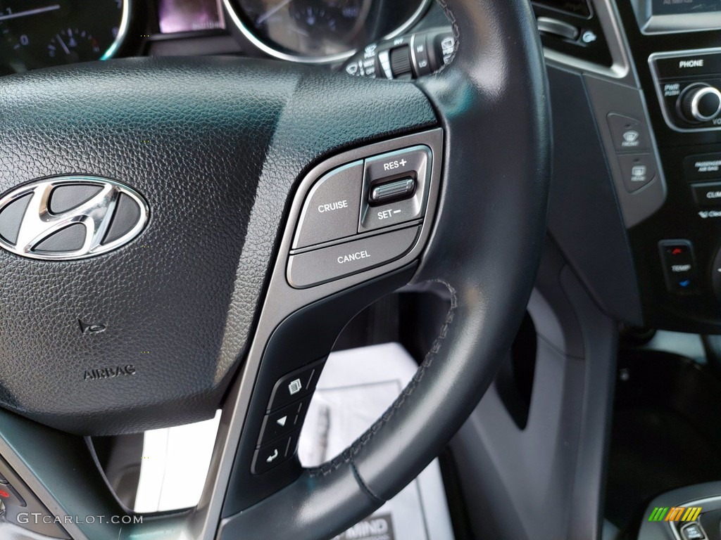 2017 Hyundai Santa Fe Sport 2.0T Steering Wheel Photos
