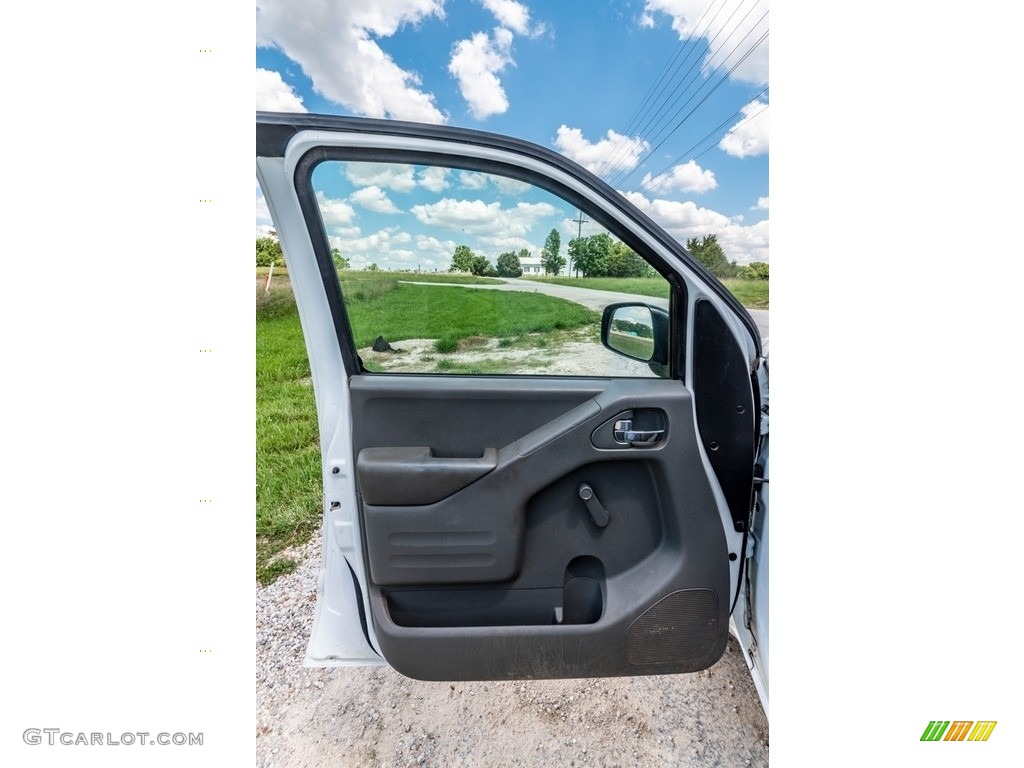 2015 Nissan Frontier S King Cab Steel Door Panel Photo #142179492