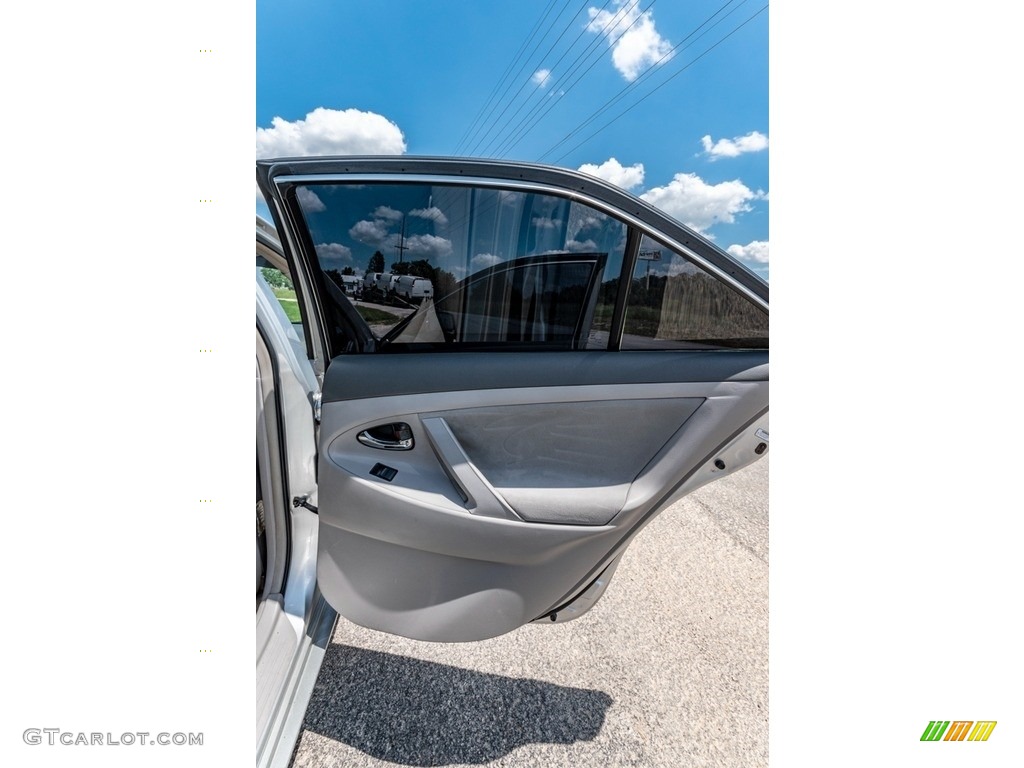 2007 Camry XLE - Titanium Metallic / Bisque photo #25