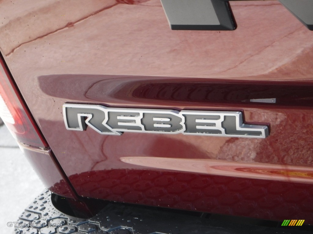 2018 1500 Rebel Crew Cab 4x4 - Delmonico Red Pearl / Black photo #25