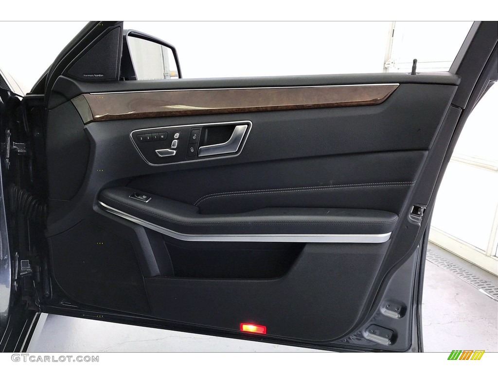 2016 E 350 4Matic Wagon - Steel Grey Metallic / Black photo #27