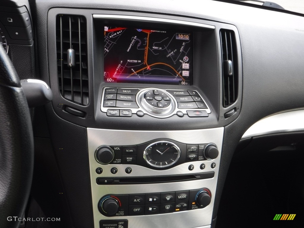 2013 G 37 x AWD Coupe - Moonlight White / Graphite photo #5