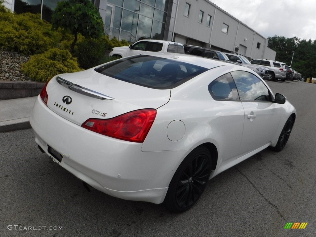 2013 G 37 x AWD Coupe - Moonlight White / Graphite photo #17