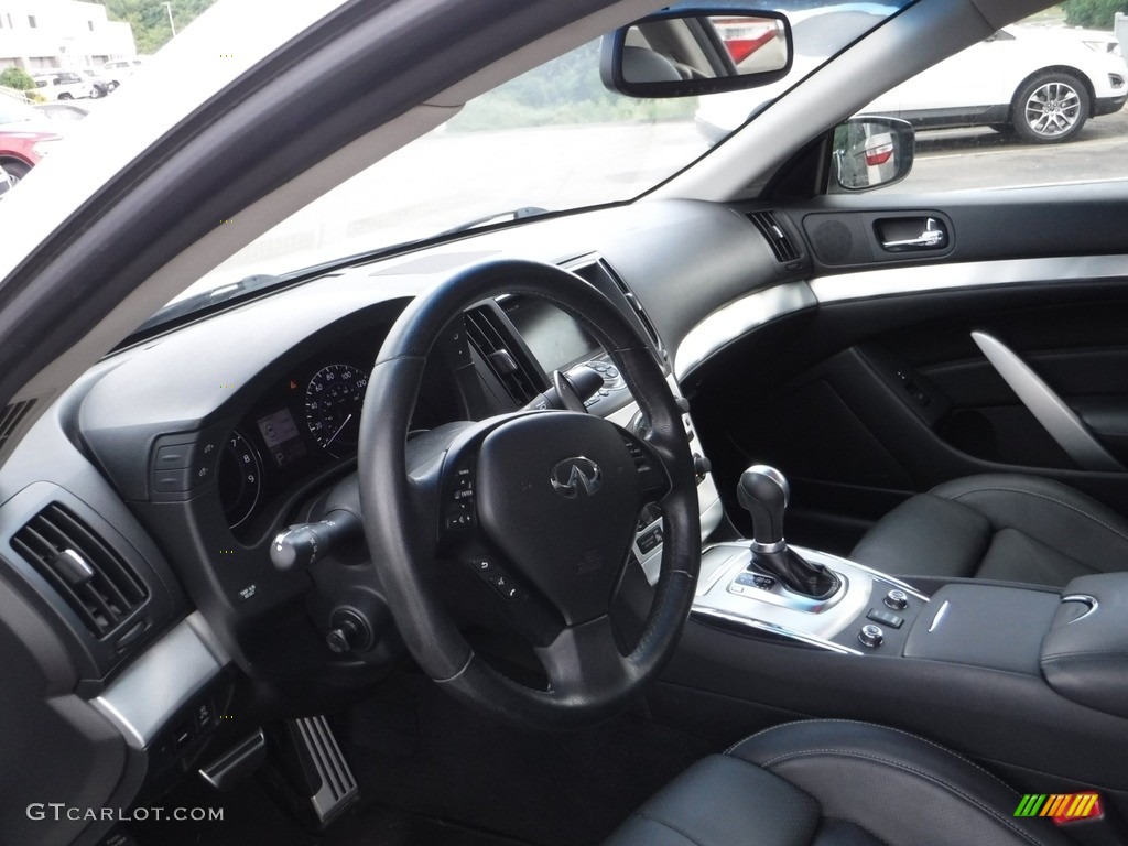 2013 G 37 x AWD Coupe - Moonlight White / Graphite photo #26