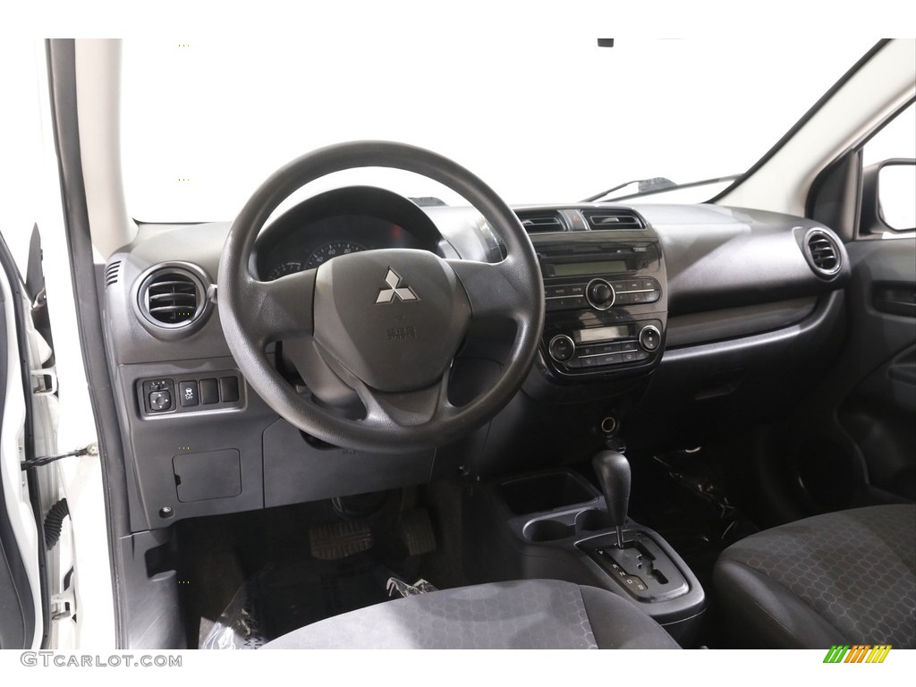 2015 Mitsubishi Mirage DE Dashboard Photos