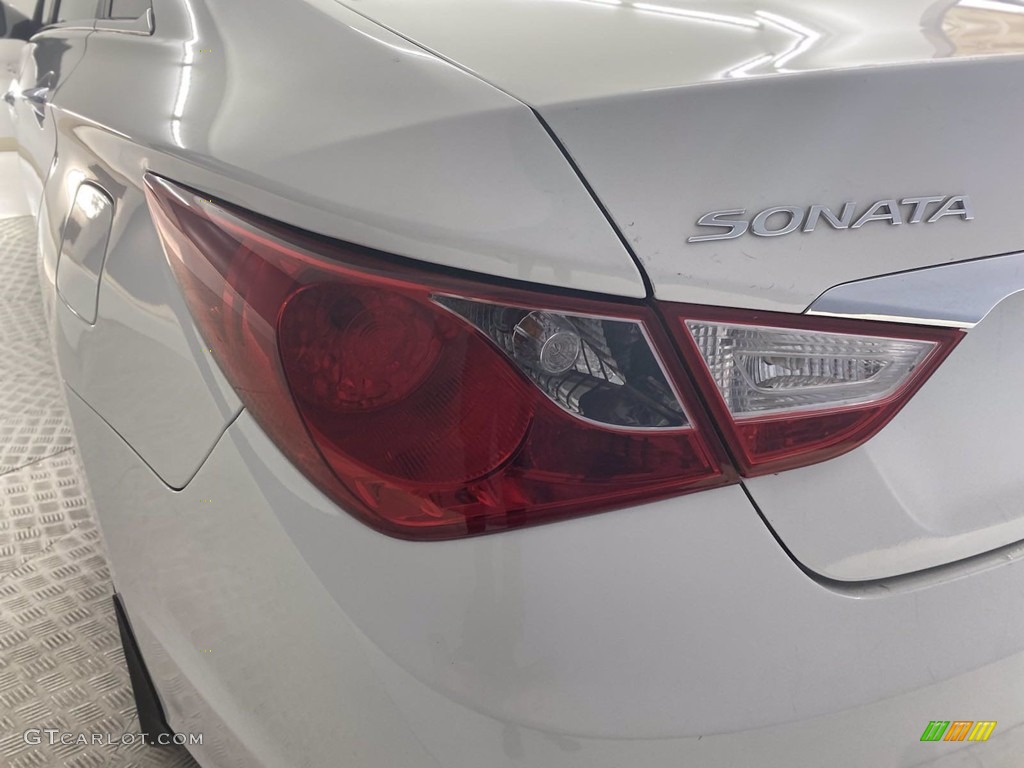 2013 Sonata Limited - Shimmering White / Camel photo #9