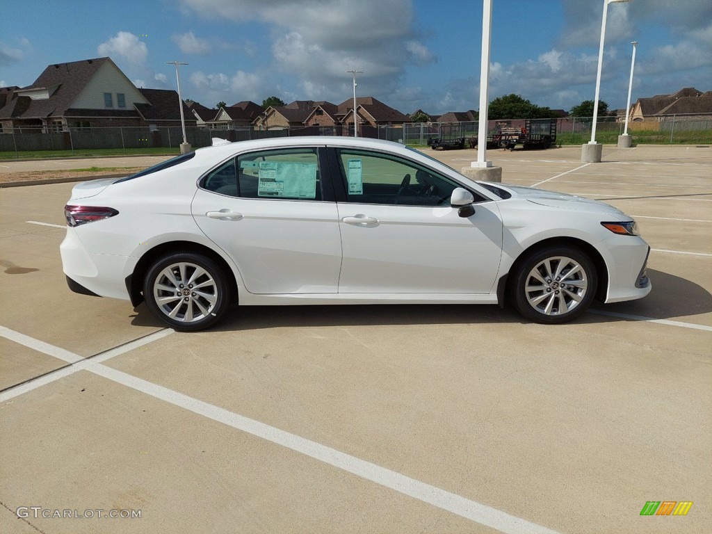 2021 Camry LE - Super White / Ash photo #12