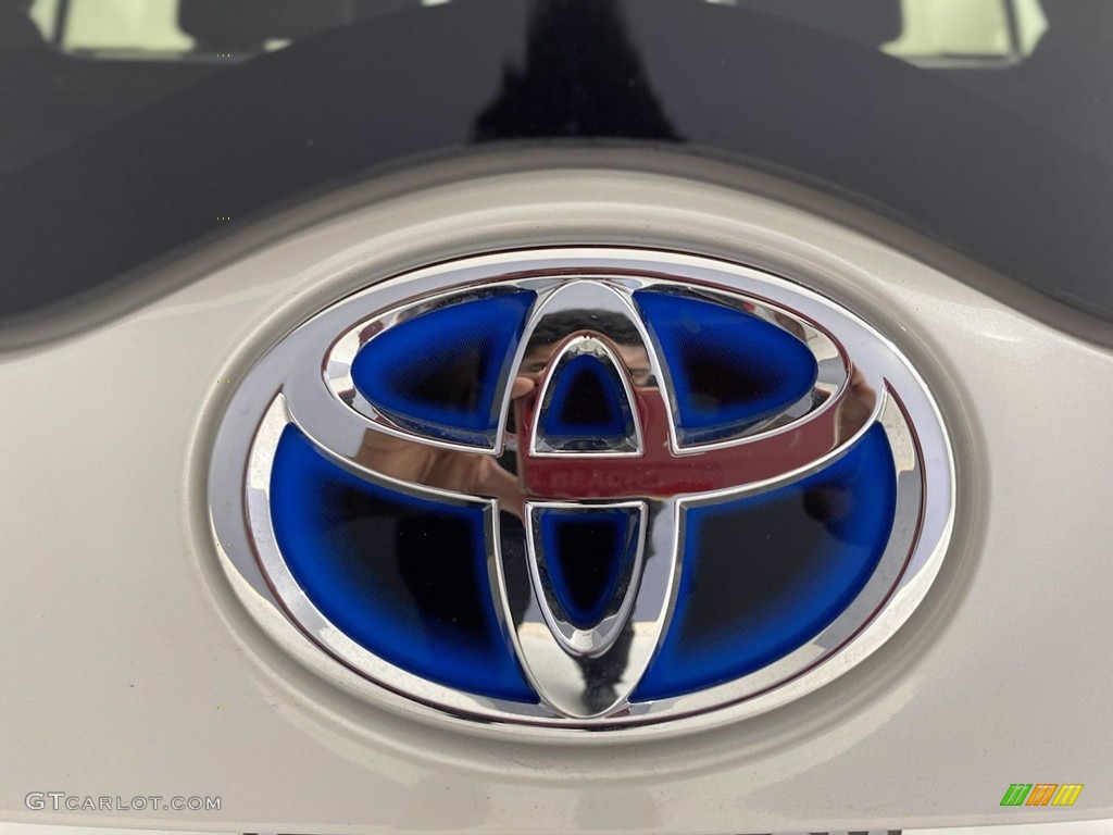 2020 Toyota Prius Prime LE Marks and Logos Photo #142196154