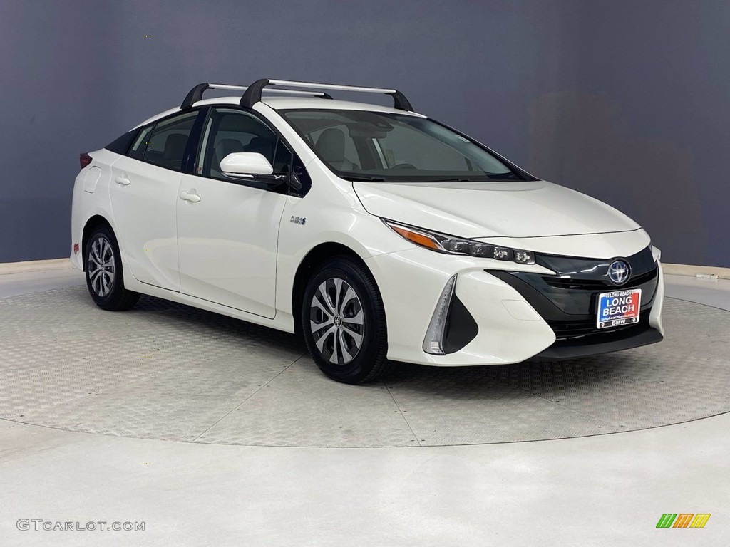 2020 Toyota Prius Prime LE Exterior Photos