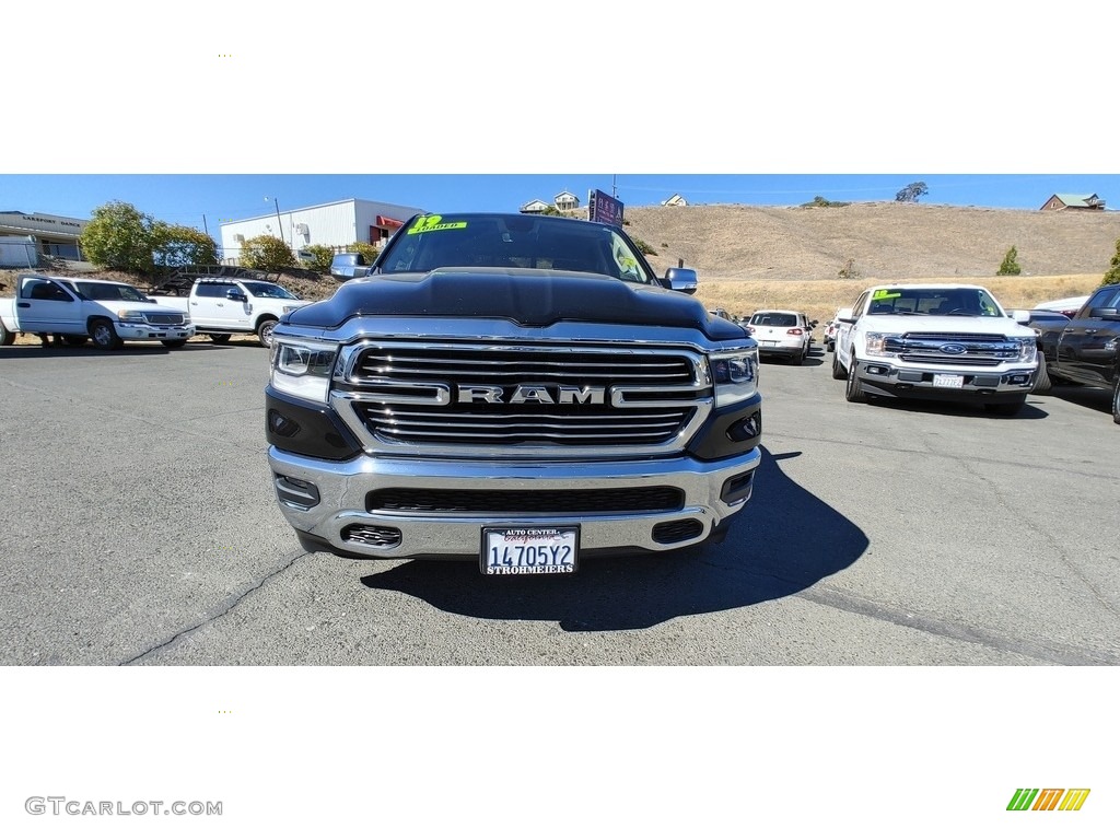 2019 1500 Laramie Quad Cab - Diamond Black Crystal Pearl / Black photo #2