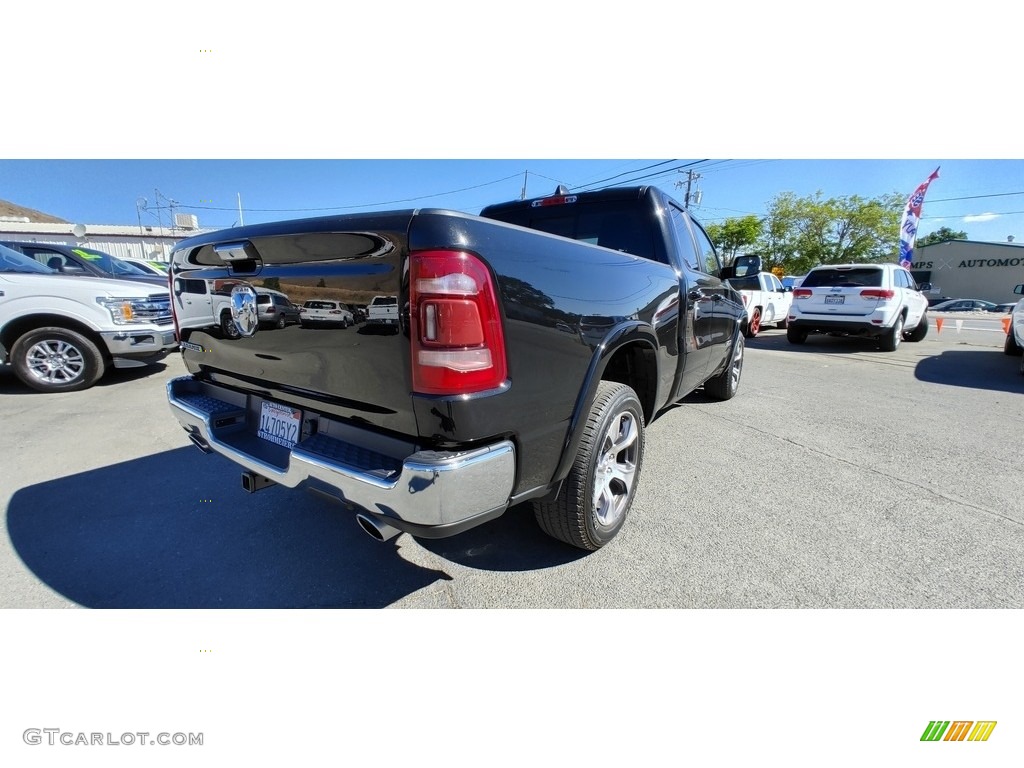 2019 1500 Laramie Quad Cab - Diamond Black Crystal Pearl / Black photo #9