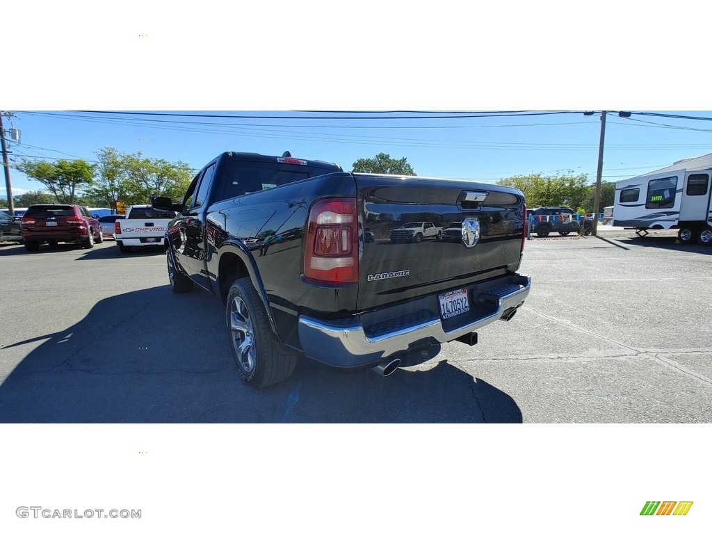 2019 1500 Laramie Quad Cab - Diamond Black Crystal Pearl / Black photo #11