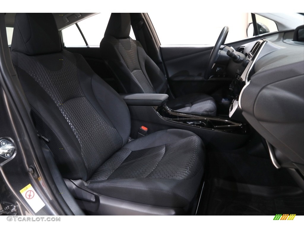 2018 Prius Prime Plus - Magnetic Gray Metallic / Black photo #17