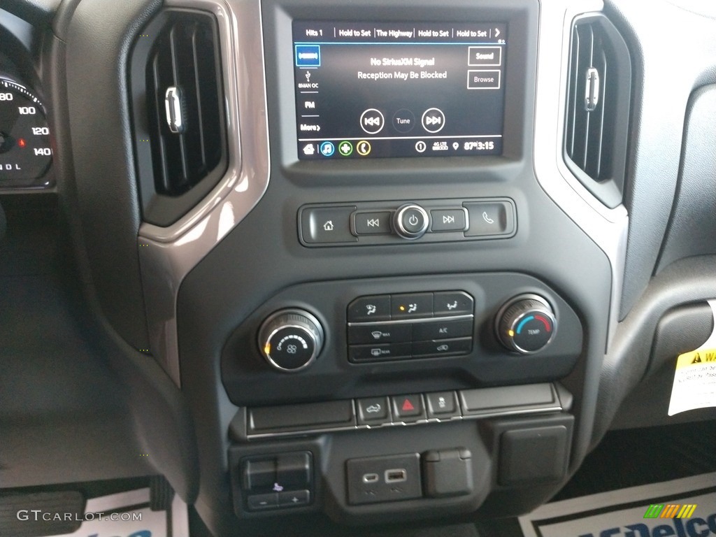 2021 Chevrolet Silverado 2500HD Custom Crew Cab 4x4 Controls Photos
