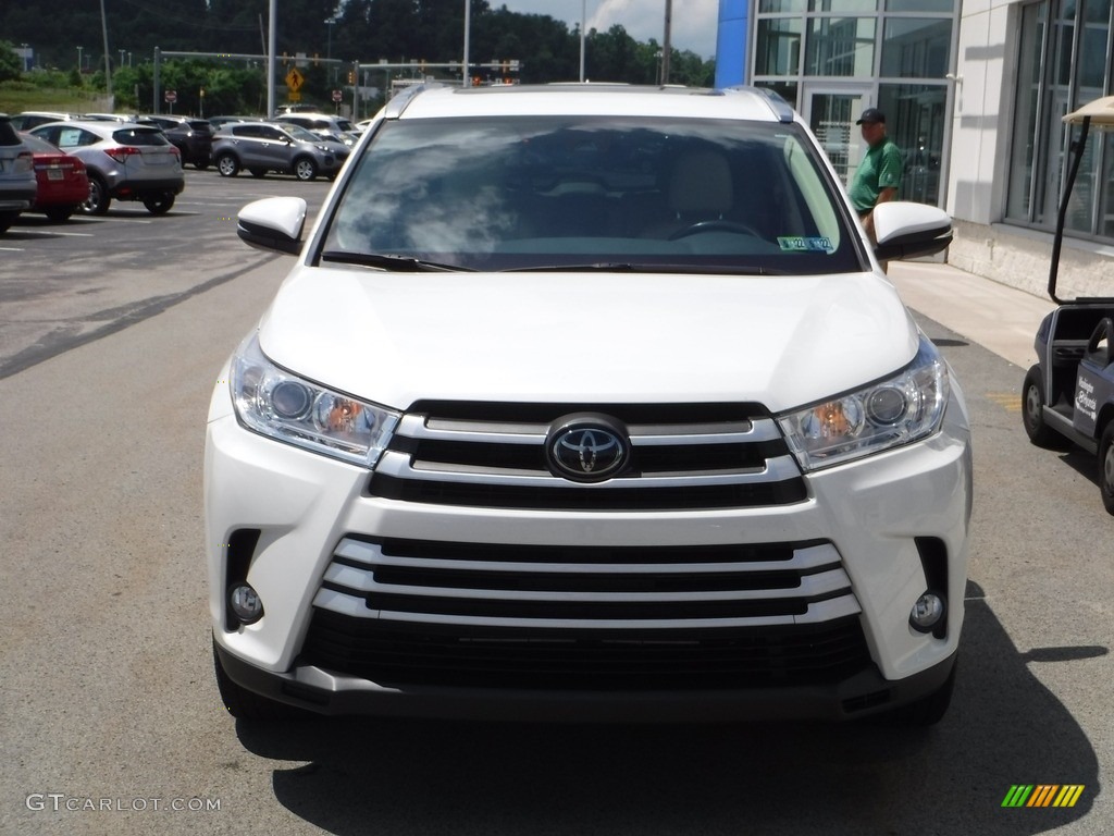 2018 Highlander XLE AWD - Blizzard White Pearl / Almond photo #5