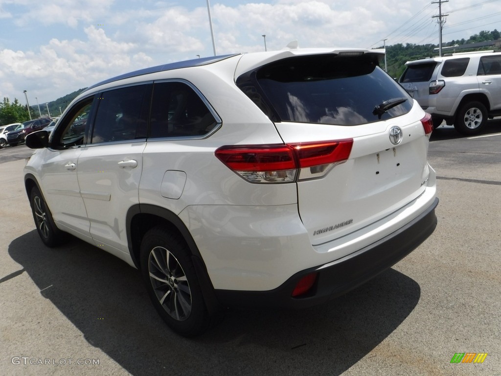 2018 Highlander XLE AWD - Blizzard White Pearl / Almond photo #8