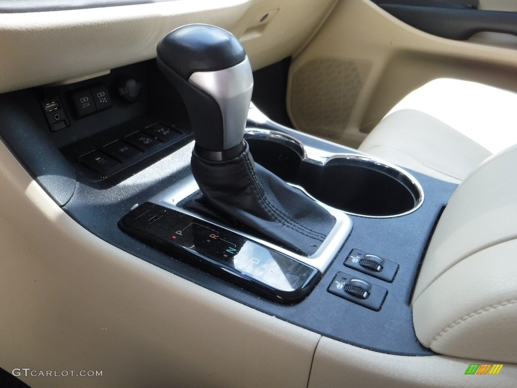 2018 Highlander XLE AWD - Blizzard White Pearl / Almond photo #19