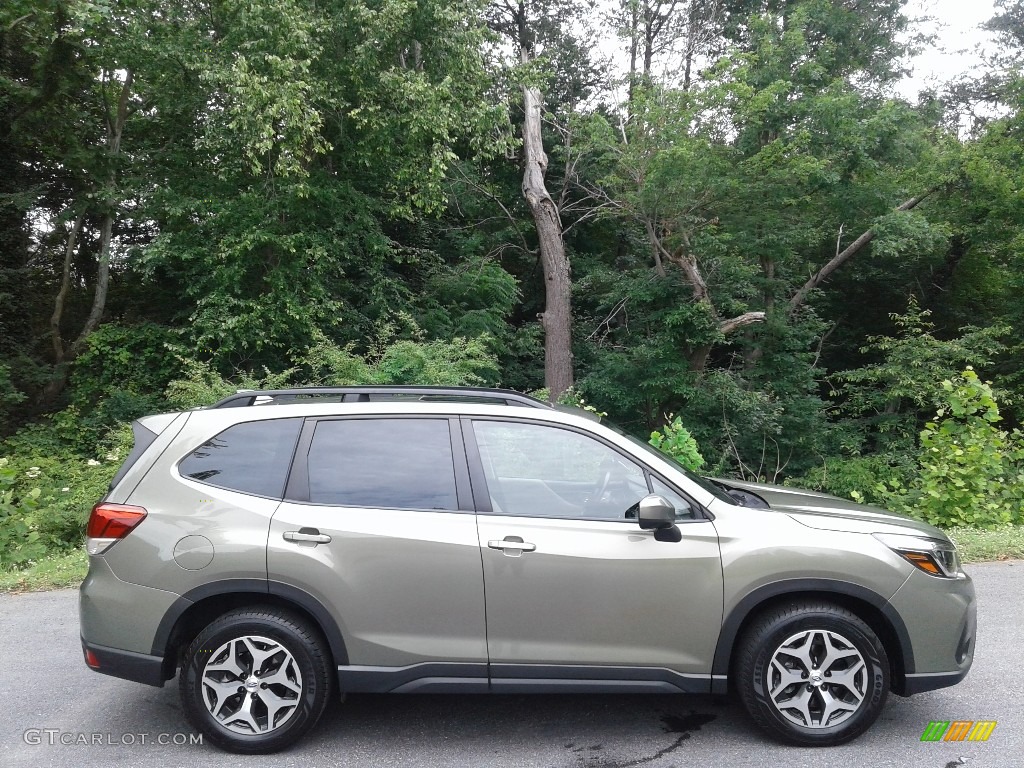 2019 Forester 2.5i Premium - Jasper Green Metallic / Gray photo #6