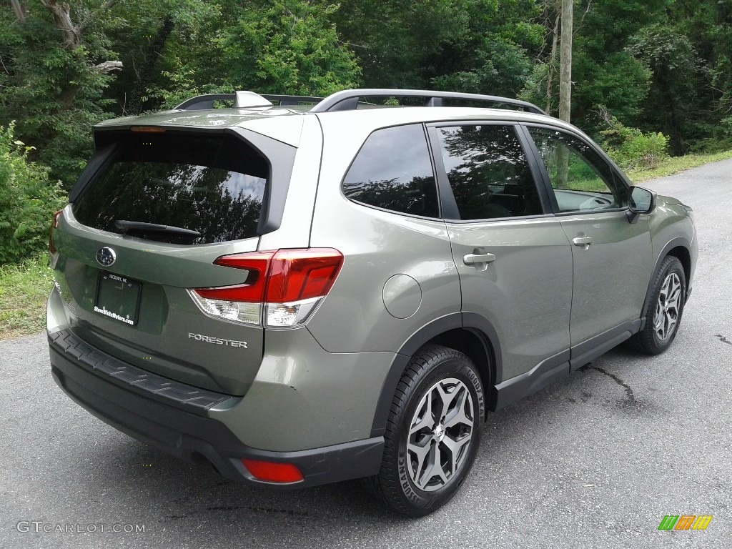 2019 Forester 2.5i Premium - Jasper Green Metallic / Gray photo #7