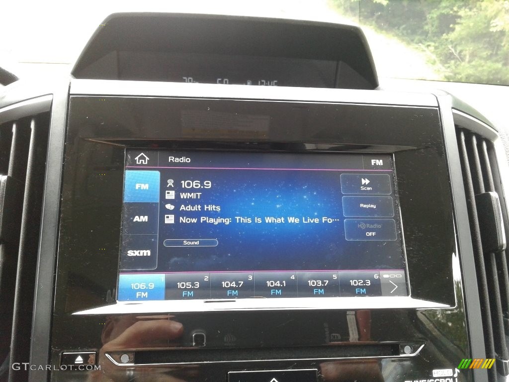 2019 Forester 2.5i Premium - Jasper Green Metallic / Gray photo #22