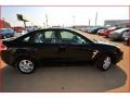 Black - Focus SE Sedan Photo No. 7