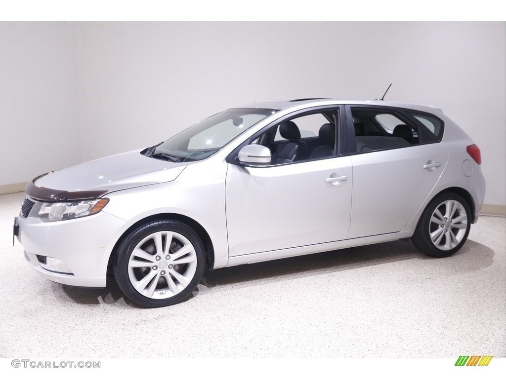 2013 Kia Forte 5-Door SX Exterior Photos