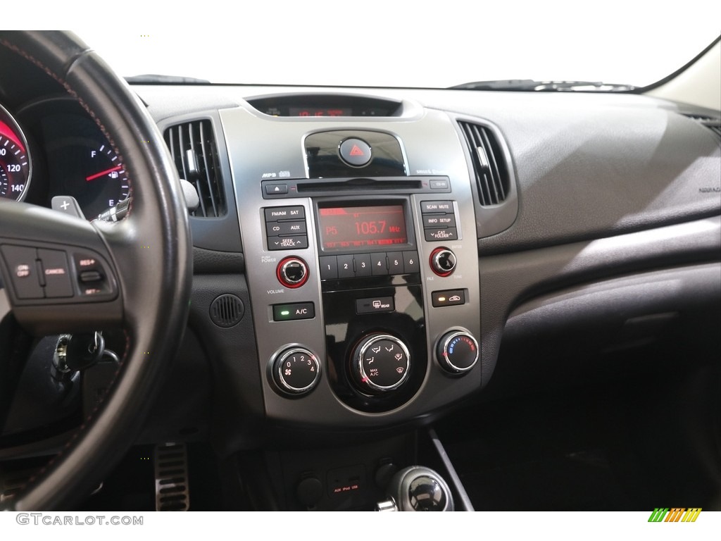 2013 Kia Forte 5-Door SX Controls Photo #142206436