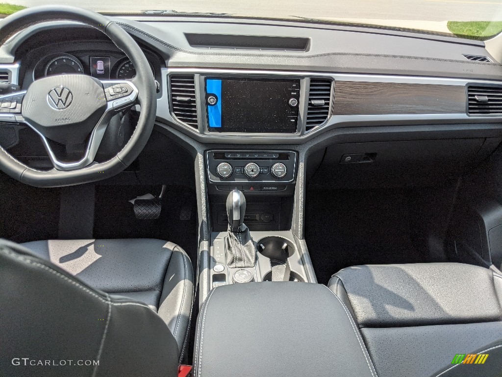 2021 Volkswagen Atlas SE 4Motion Titan Black Dashboard Photo #142207516