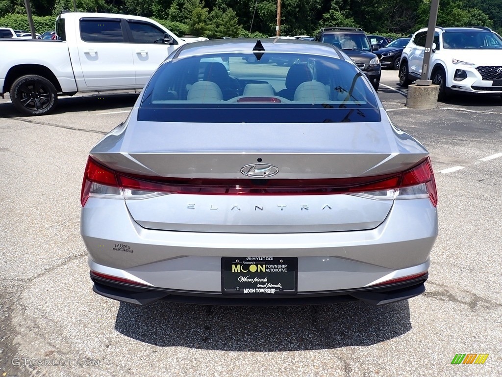 2021 Elantra SEL - Shimmering Silver Pearl / Medium Gray photo #8