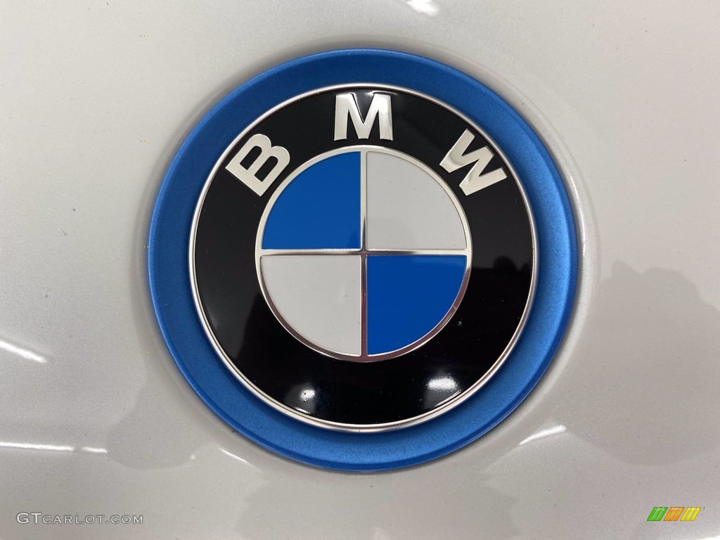 2015 i8 Pure Impulse World - Crystal White Pearl Metallic / Pure Impulse Carum Spice Grey photo #8