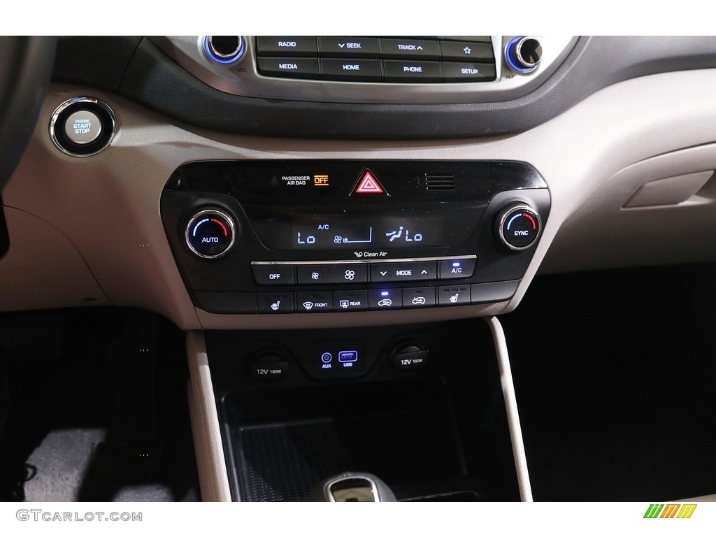 2018 Hyundai Tucson Value Controls Photo #142212547