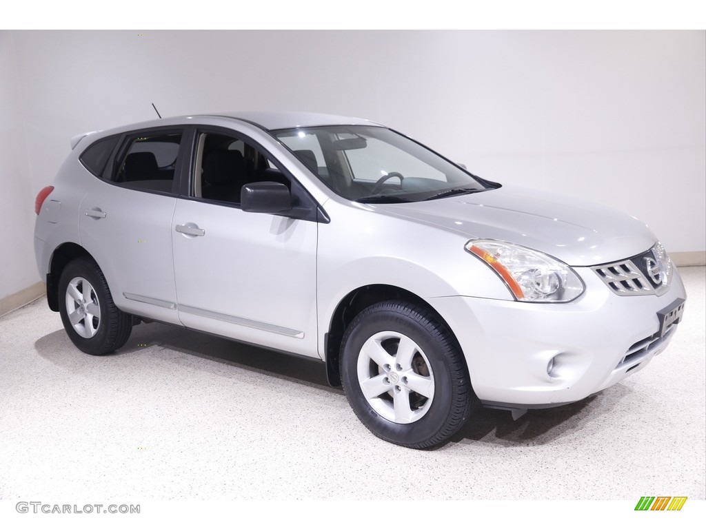 Brilliant Silver Nissan Rogue