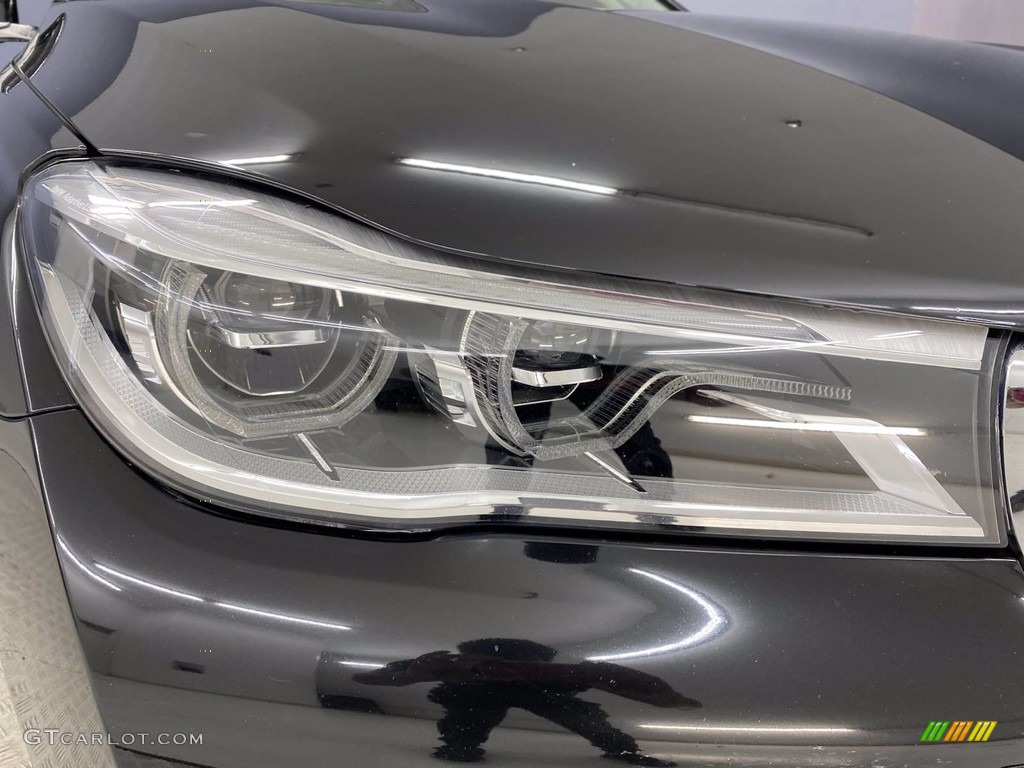 2018 7 Series 750i Sedan - Black Sapphire Metallic / Ivory White/Black photo #7