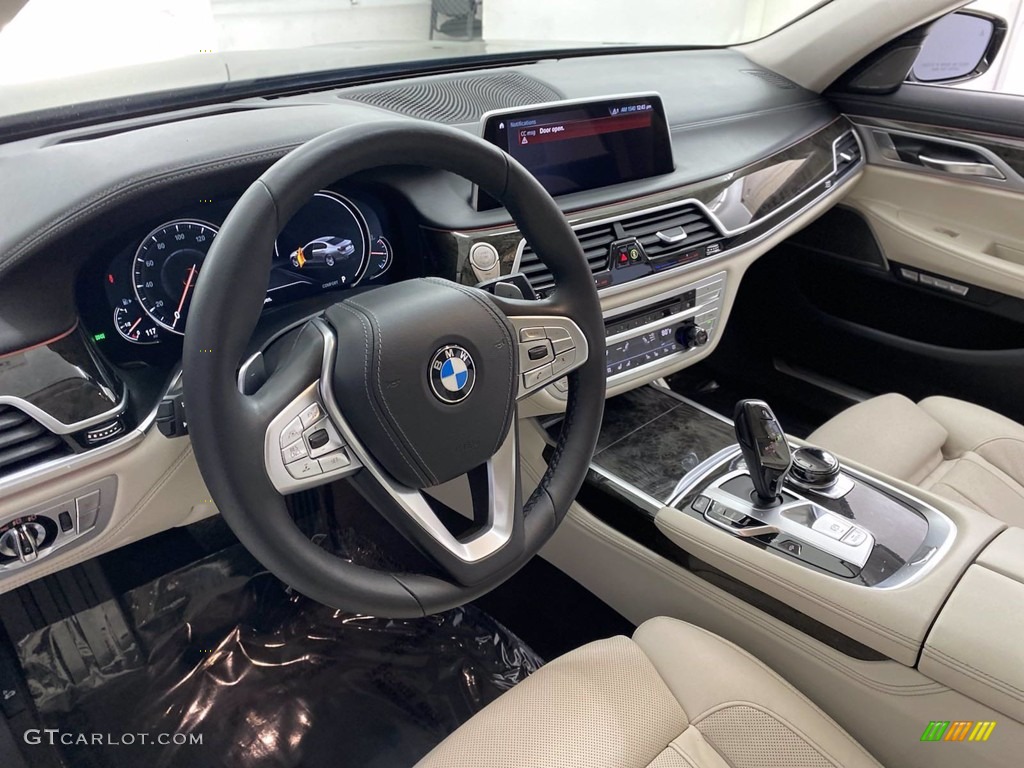2018 BMW 7 Series 750i Sedan Ivory White/Black Dashboard Photo #142217077