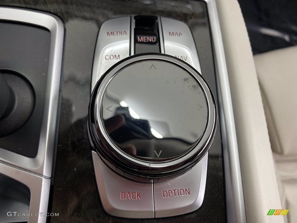 2018 7 Series 750i Sedan - Black Sapphire Metallic / Ivory White/Black photo #29