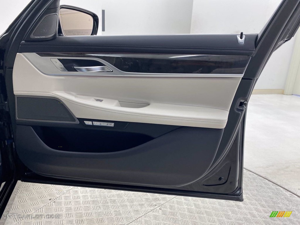 2018 BMW 7 Series 750i Sedan Ivory White/Black Door Panel Photo #142217470
