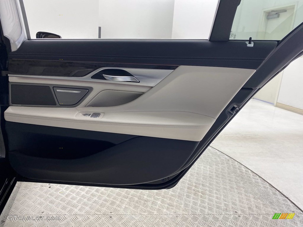 2018 7 Series 750i Sedan - Black Sapphire Metallic / Ivory White/Black photo #35