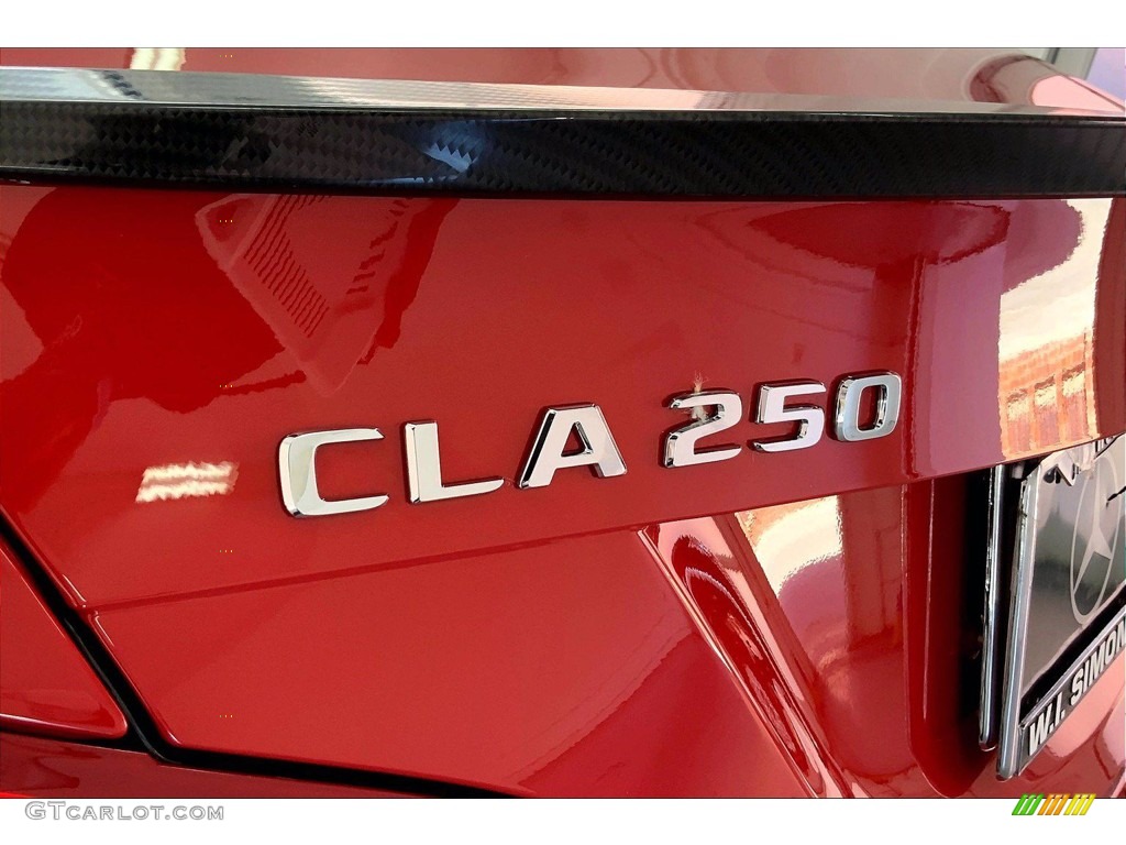 2018 Mercedes-Benz CLA 250 Coupe Marks and Logos Photos