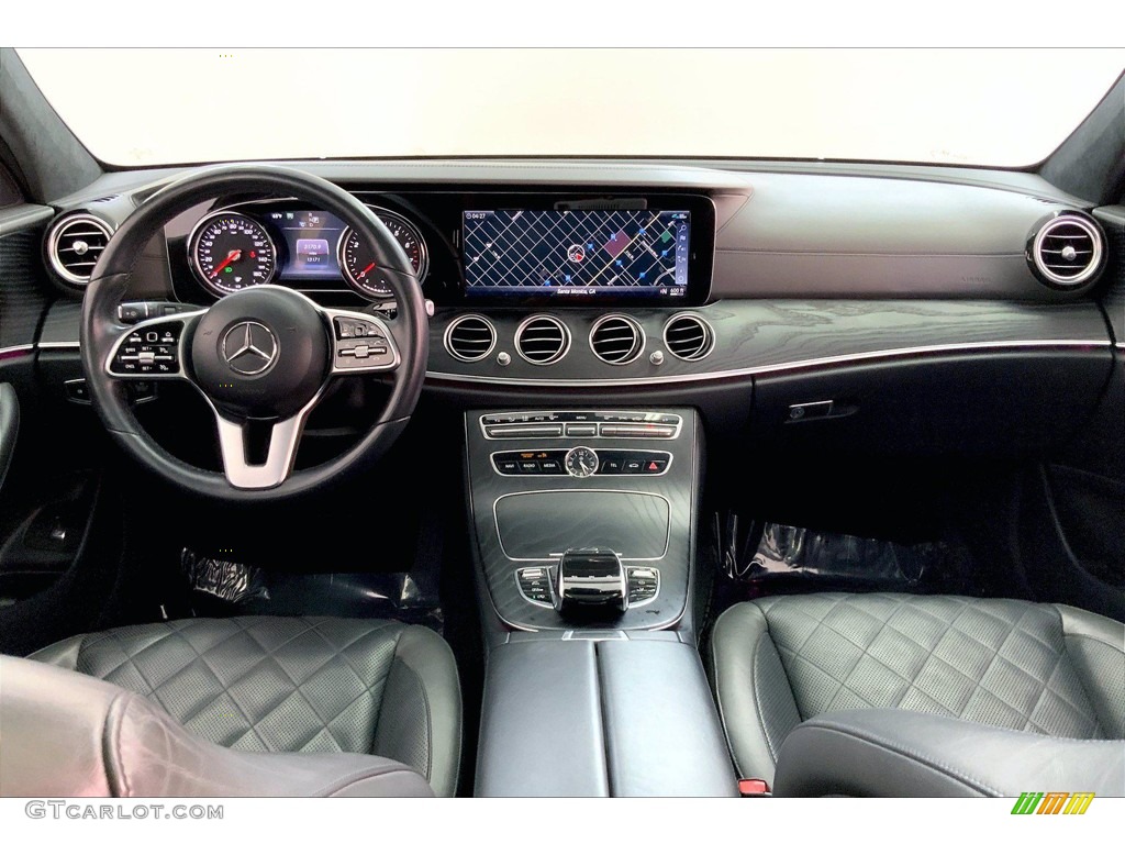 2019 E 450 4Matic Wagon - Obsidian Black Metallic / Black photo #15