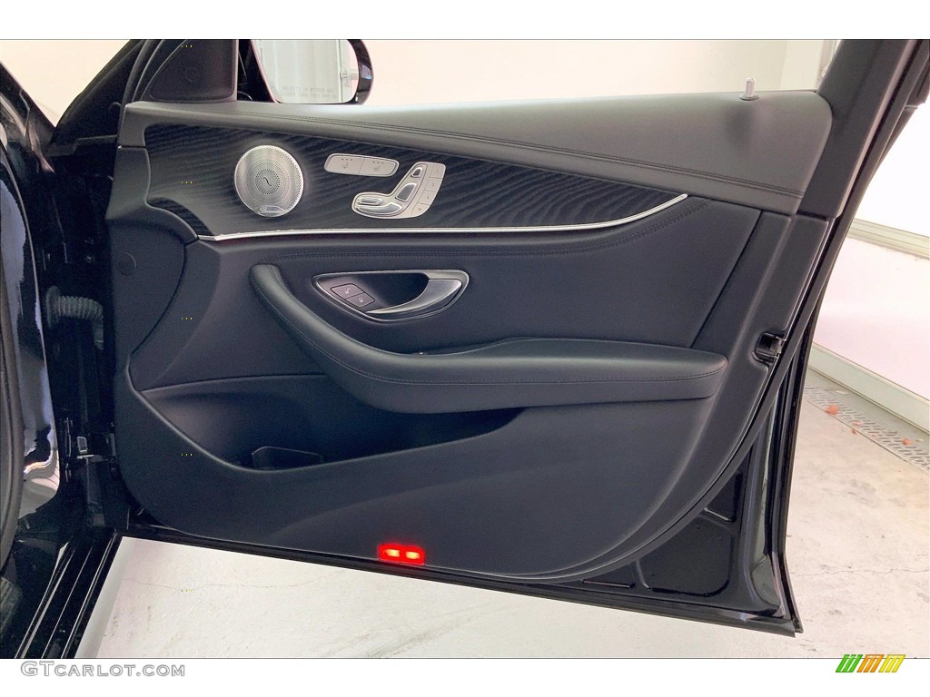2019 E 450 4Matic Wagon - Obsidian Black Metallic / Black photo #27