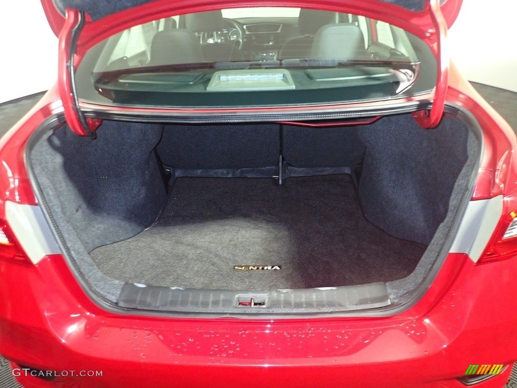 2017 Sentra SV - Red Alert / Charcoal photo #15