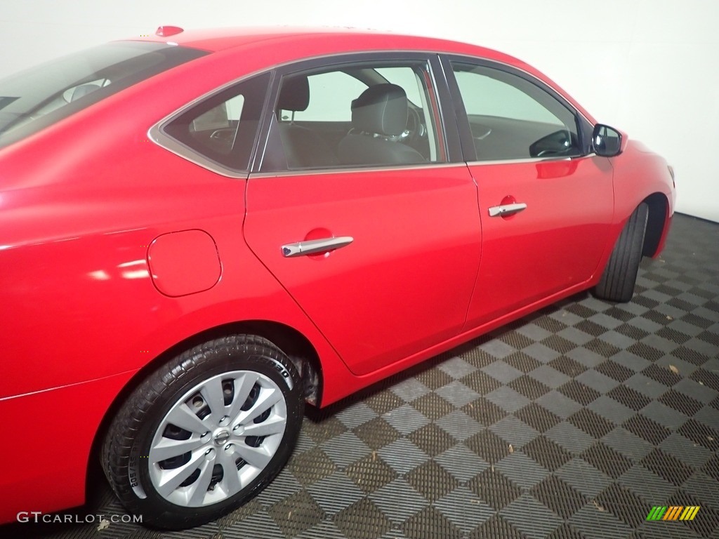 2017 Sentra SV - Red Alert / Charcoal photo #19