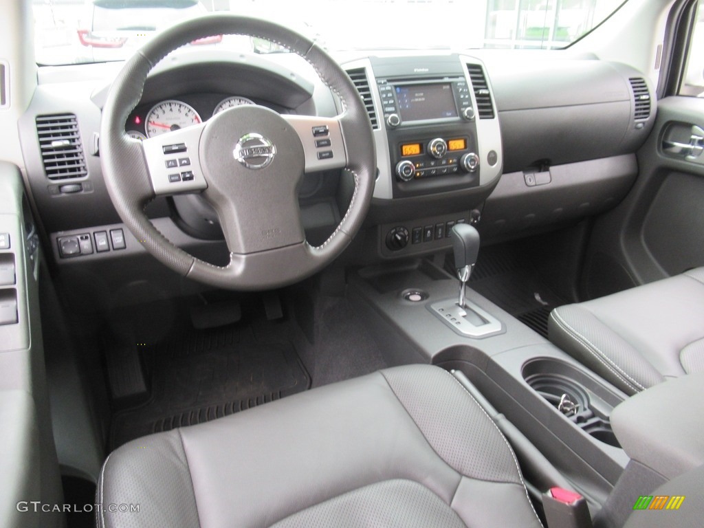 2020 Nissan Frontier Pro-4X Crew Cab 4x4 Front Seat Photos
