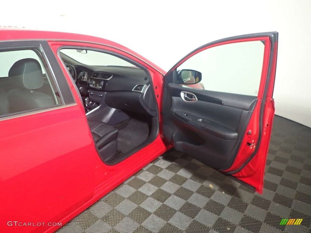 2017 Sentra SV - Red Alert / Charcoal photo #38