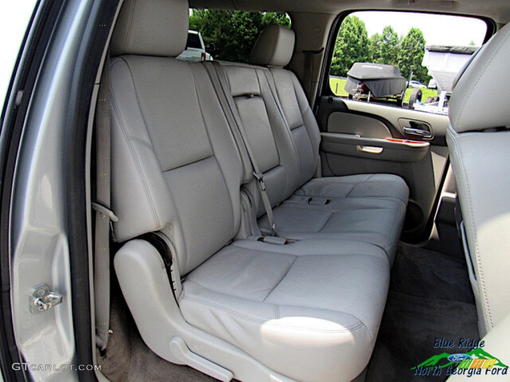 2013 Suburban LTZ 4x4 - Silver Ice Metallic / Light Titanium/Dark Titanium photo #13