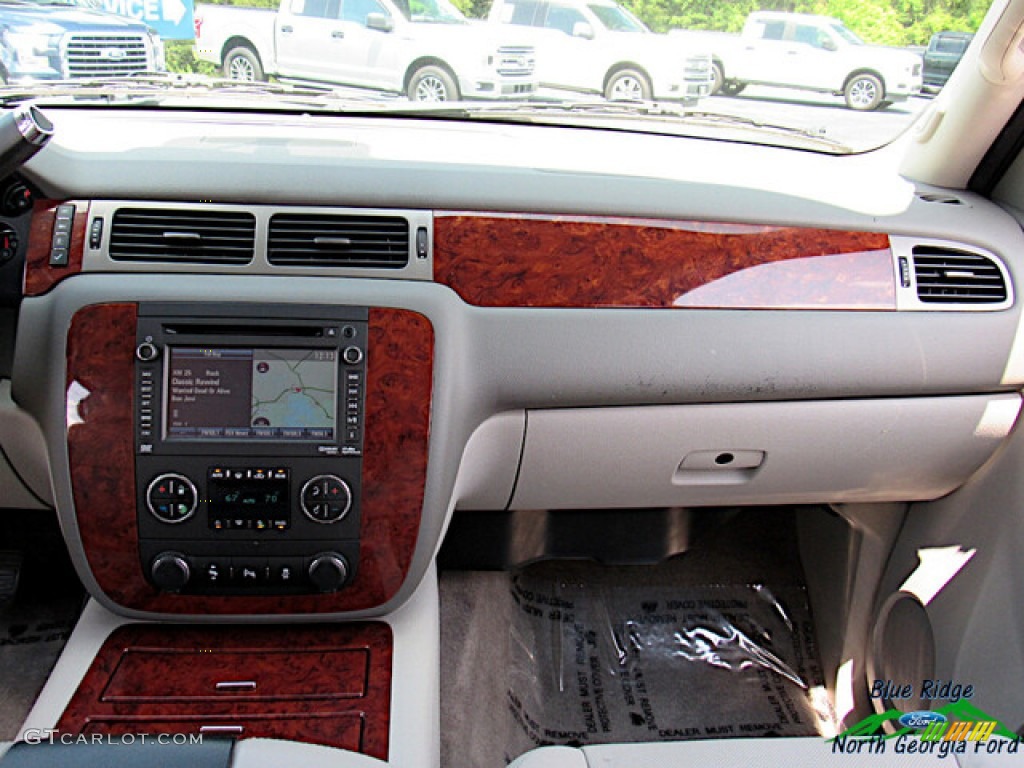 2013 Suburban LTZ 4x4 - Silver Ice Metallic / Light Titanium/Dark Titanium photo #17